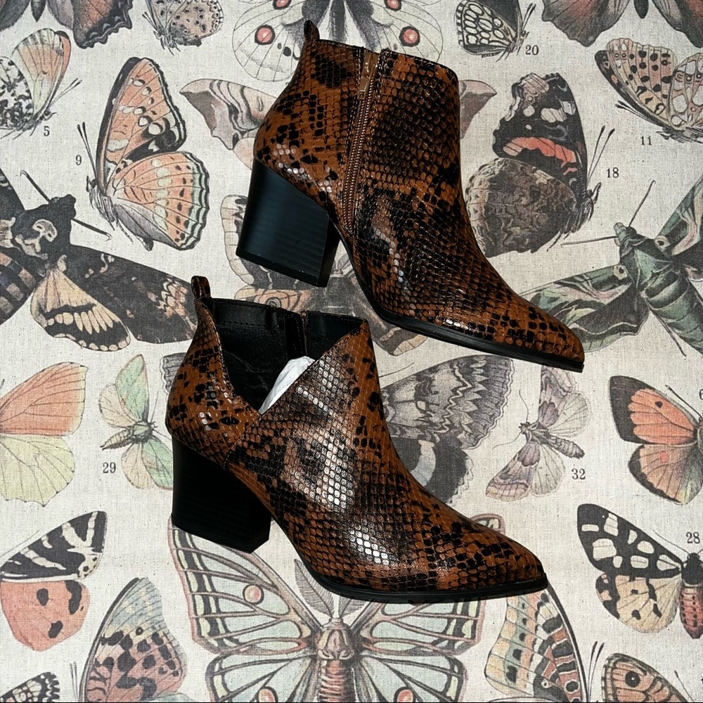 Black & Brown Snakeskin Booties 🐍